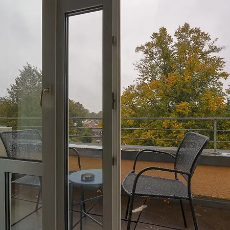 K-units: Roter Loewe - Nahes * Любек